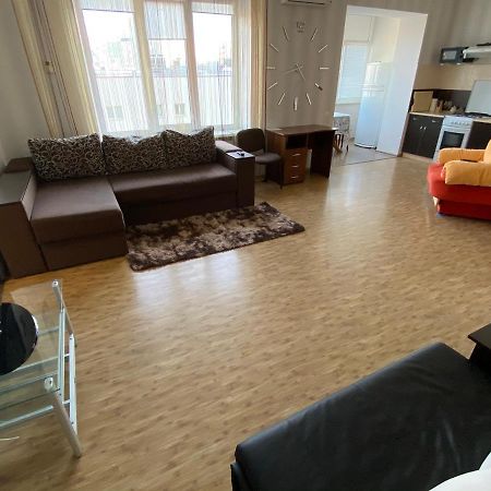 Podillia Modern Apartment 文尼察 外观 照片